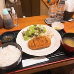 Teiku Faibu - メンチカツ定食