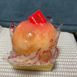ARPAJON - 桃の実。某タカ○と同じスタイル。桃って食べにくいだよね。これなら丸ごとイける。