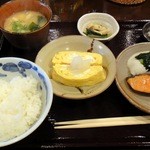 旬菜織部 - 2012.6紅鮭塩焼と出汁巻き定食