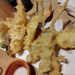 蕎麦とお酒 碧 - 蕎麦に備えて海鮮天ぷら盛り合わせ