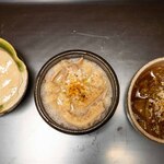 よし町 - 2023.7 自然薯、牛もつ煮、牛すじ煮