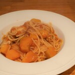 笑がおイタリアン - ウィークデイランチ　Aセット935円（本日のパスタ＋ドリンク　①トマトソース　チキンとかぼちゃ）。