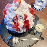 Cafe and Restaurant Alla Volta - いちごミルク