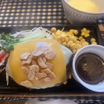 Sukiya Bagu - ダブルチーズハンバーグにライス、スープ、サラダセット