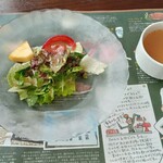 Bakubaku tei - サラダとスープ