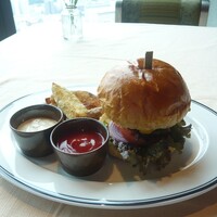 ステーキハウス ウイスキーノヴァ - 大阪で一番うまいバーガー