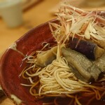 蕎麦心 きりがね - 茄子と茗荷の蕎麦(季節限定)