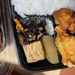 ほかほか弁当 - おかず、手作り感あって美味しい。　