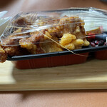 ほかほか弁当 - フタ、閉まらない。