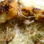 辻肉店 - 野菜コロッケ（８０円）にカレーコロッケ（８０円）