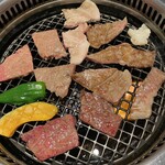 焼肉田尻 - おいしく焼き焼き中