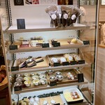 石窯 焼き芋 きょうもいも - この辺のを、買って帰る人が、チラホラと