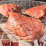 炭火焼肉 ホルモン にく式 - 