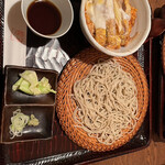 又達 - 半かつ丼セット