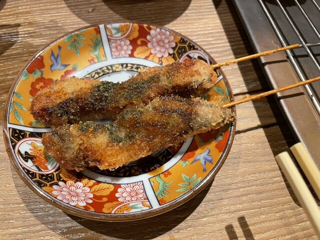『新世界でもおしゃれな串かつ屋』by 4yer : 串かつとお出汁 串右衛門 - 新今宮駅前/串揚げ [食べログ]