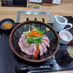 Kitchen Granma - 宮崎牛ローストビーフ丼2200円