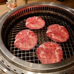 Oumigyuuyakiniku Musubi - 