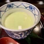 割烹 新多久 - 枝豆の茶碗蒸し　徐々に味の濃くなる時期の枝豆の味にトロトロの茶碗蒸しで胃袋全開放