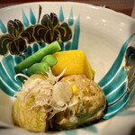 割烹 新多久 - 炊き合わせ　お野菜が美味しいんよ。ガンモのとうもろこしの甘やかなことと言ったらない