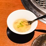 蕃 YORONIKU - とうもろこし豆腐に、蟹と出汁の餡