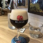 デリリウムカフェ - ベルギービールである「デリリウムノクトルム」（650円）は面白いグラスに入ってでてきました。