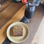 食堂喫茶 いぶくろ - アイスコーヒーとバナナブレッド