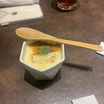 炭火焼鳥 Arata - お通しのチーズ茶碗蒸し