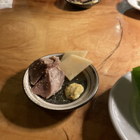 カルネジーオ イースト - 
