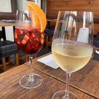 バル デ エスパーニャ ムイ 東京店 - サングリアにはフルーツたっぷり