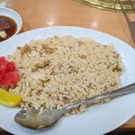 ドライブイン鳥 - 鶏御飯　炒飯みたいです。