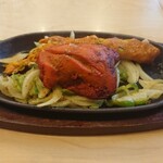 つきカレー&ナンハウス - タンドリーチキンとシークカバブ熱々美味しい。ワインがすすむ