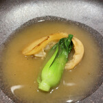 東京チャイニーズ 一凛 - お誕生日はフカヒレ姿煮　初めての感覚　最後までスープ飲み干せるお味付け