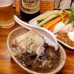 Yokohama Akamaruya - 黒もつ煮こみ418円