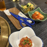 Kiraku - きゅうりのキムチと白菜キムチとチャンジャ
