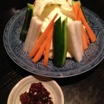 Toriya Sasaki - パリパリ野菜に地鶏みそ 780円。