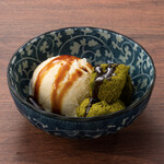 Matcha warabi mochi and ice cream