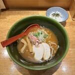 焼きあご塩らー麺 たかはし 新宿本店 - 
