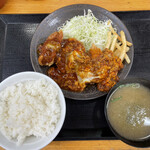 からやま - 赤辛定食(830円)