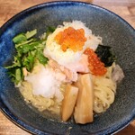きりん食堂 - サーモンとイクラの山葵かき氷和え麺