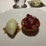 レフェルヴェソンス - こぶみかんの葉のアイスクリーム　ルバーブとライムの寒天タルト