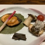 Ryoutei Hamanoya - 春サワラ-甲殻焼き,鶏モモ肉-焼き葱青唐味噌,伽羅蕗