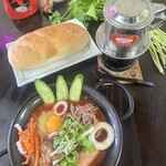 OISHI Viet Foods - 鉄板焼きバインミーセット