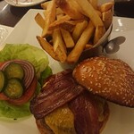db bistro & oyster bar - dbバーガー（ヤンキーバーガー）にもポテトフライついてんのかよ！