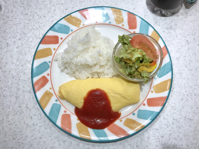 小高さんの朝ごはん ライス ドリンク付(500円)！』by 五月山公園