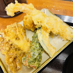いぶきうどん - スペシャルの天ぷら（別盛り）