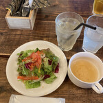 THE HIDEAWAY FACTORY - サラダ美味しい