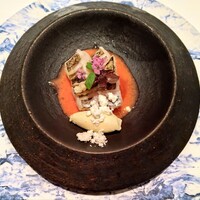 クッチーナ イタリアーナ ガッルーラ - ガスパッチョ（太刀魚のソテー、プラムソース、焼き茄子のジェラート添え）