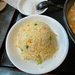 食神 餃子王 - Eセット(四川担担麺と半炒飯)