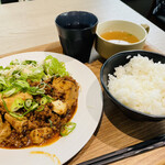CUIMOTTE NAKANOSHIMA - B定食¥760