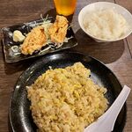 横浜家系ラーメン 魂心家 - 単品並チャーハン　490円　+　唐揚げセット　240円　+　ライスバー無料